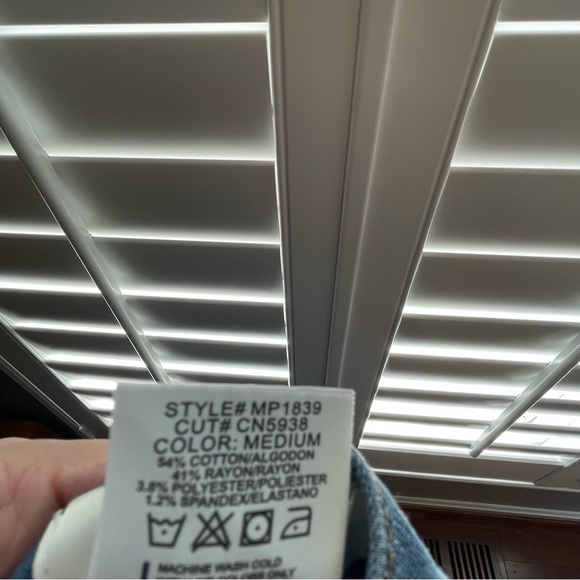 Vibrant Women's Denim Skinny Jeans - Picture 8 of 8